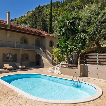 The Summit Escape Aparthotel