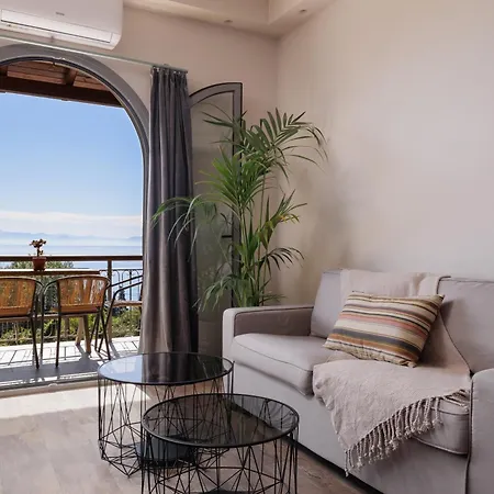 Villa Manolatou *