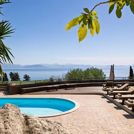 Villa Manolatou Achílleion