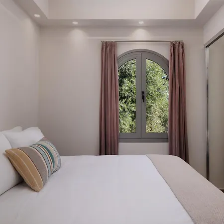 The Summit Escape Apart-hotel 4*