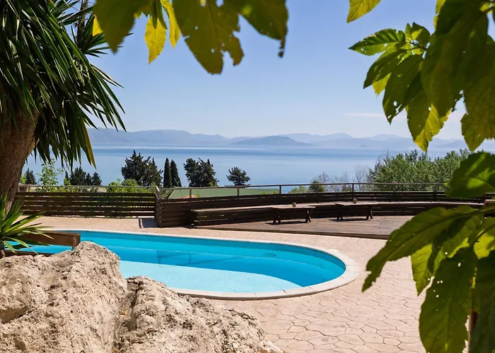 The Summit Escape Aparthotel